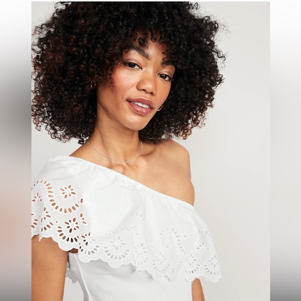 Old Navy Eyelet One-Shoulder Paneled Rib-Knit Top - Picture 4 of 8